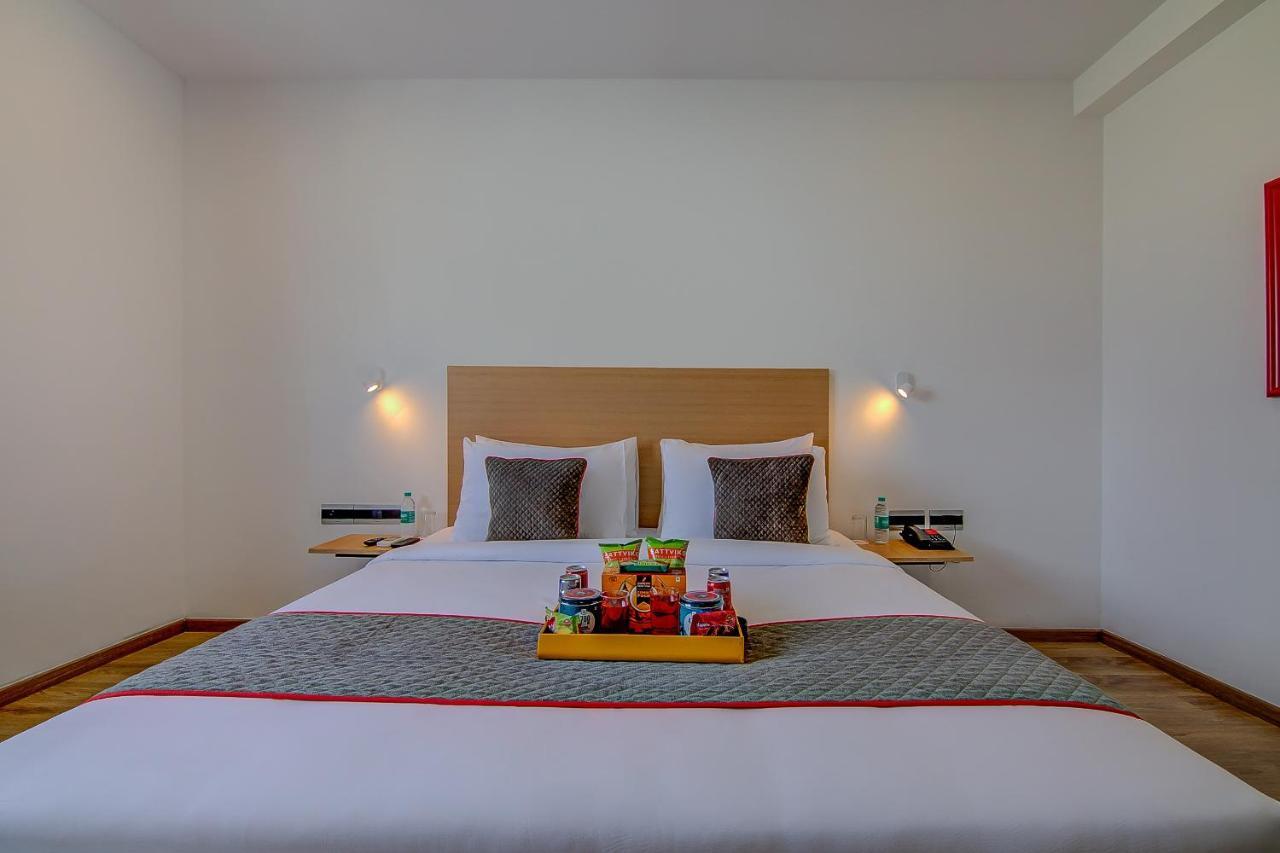 होटल Super Townhouse Global Village Tech Park Near Kengeri Bus Terminal Metro Station Bangalore